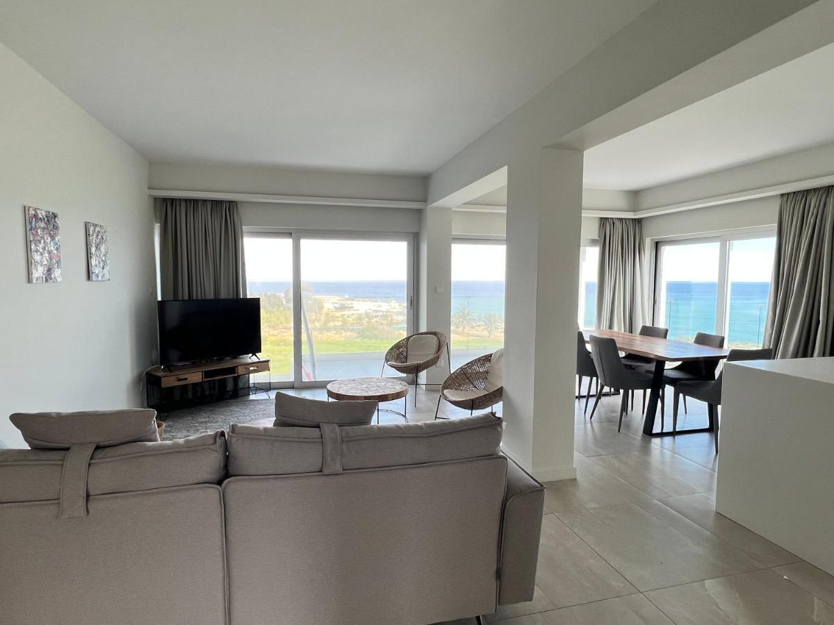 Emerald Suites Протарас Экстерьер фото