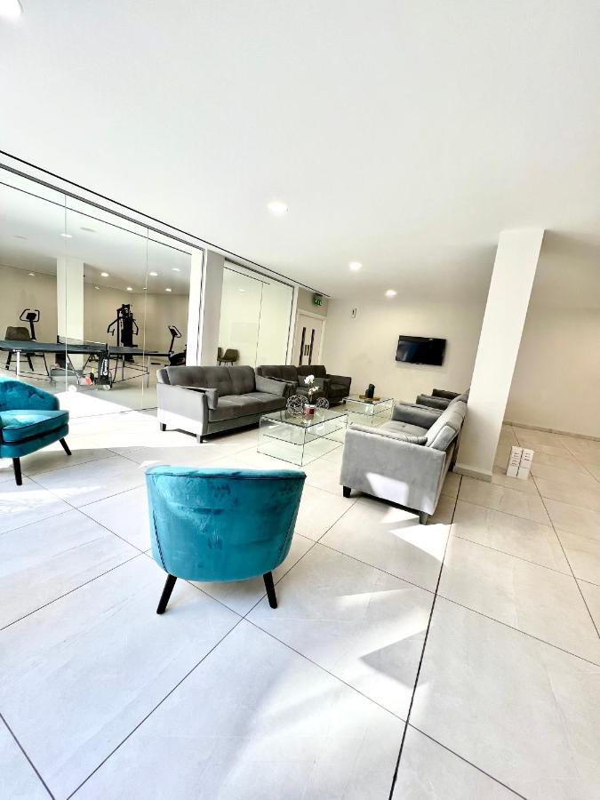 Emerald Suites Протарас Экстерьер фото