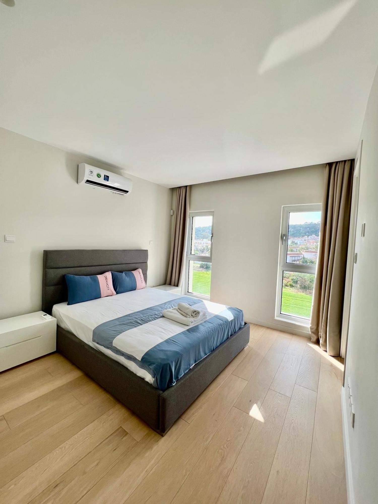 Emerald Suites Протарас Номер фото