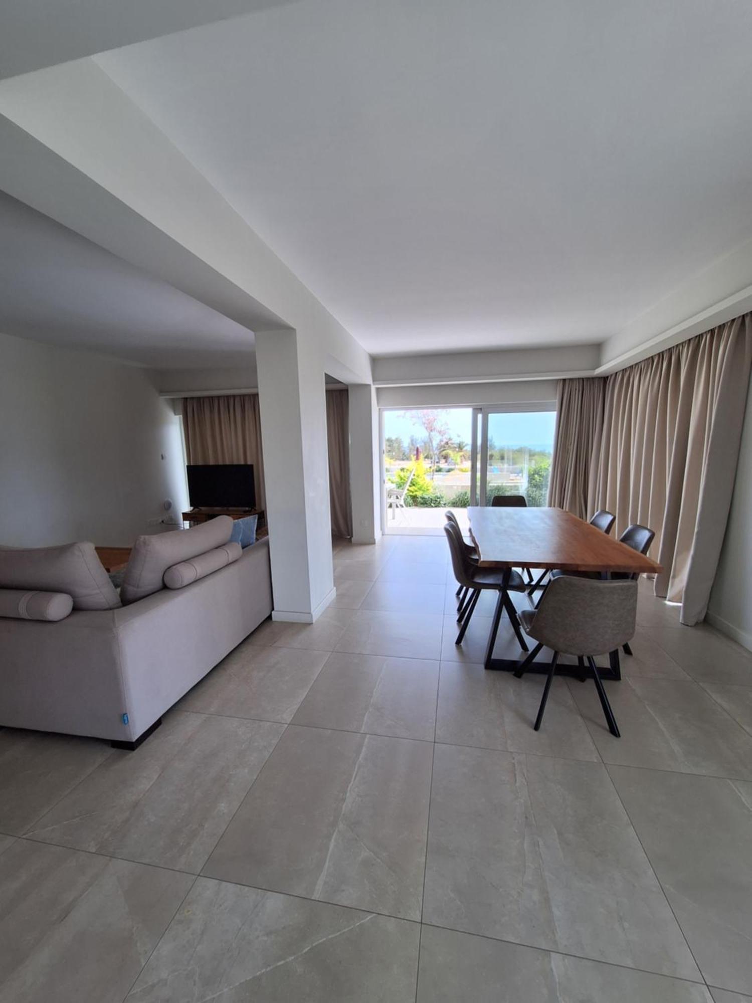 Emerald Suites Протарас Экстерьер фото
